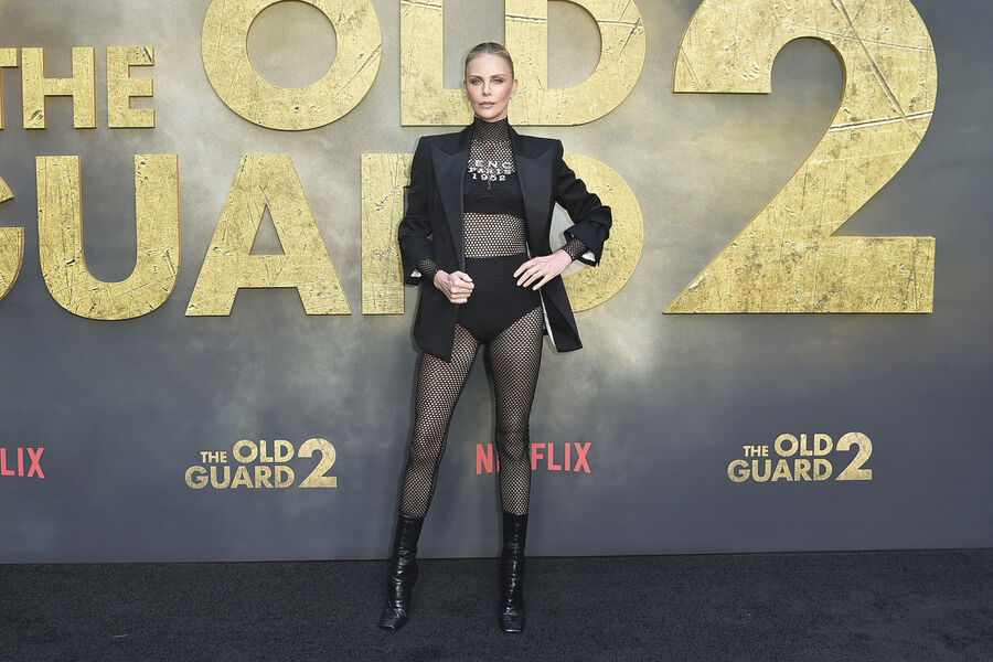 Актриса Шарлиз Терон во время премьеры фильма «Старая гвардия 2» в&nbsp;кинотеатре Netflix Tudum в&nbsp;Лос-Анджелесе, 25&nbsp;июня 2025&nbsp;года