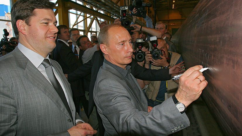 Алексей Мордашов и Владимир Путин во время посещения Ижорского трубного завода в&nbsp;Санкт-Петербурге, 2006 год