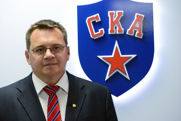 Андрей Назаров в офисе СКА