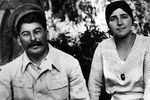 Иосиф Сталин и его жена Надежда Аллилуева, 1932 год