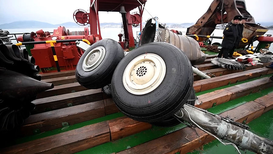 Найденные фрагменты самолета Ту-154, потерпевшего крушение над&nbsp;Черным морем у&nbsp;берегов Сочи