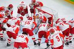 Игроки сборной России перед началом матча группового этапа чемпионата мира по хоккею между сборными командами Австрии и России.