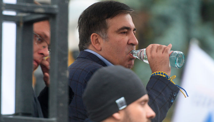 Саакашвили ставит цель захватить власть, считают в партии Порошенко Саакашвили ставит цель захватить власть, считают в партии Порошенко