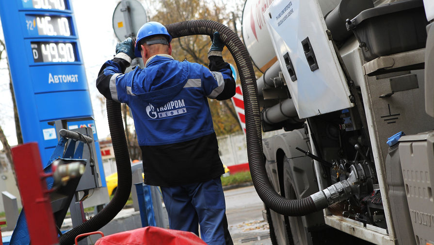 Статистик Кузнецов назвал страны с самым дорогим и дешевым бензином