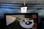 Президент ФИФА Зепп Блаттер выступает на жеребьевке