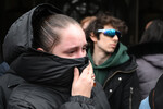 Церемония прощания с рэпером Пашей Техником возле храма Петра и Павла в Лефортово в Москве, 11 апреля 2025 года 