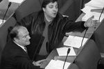 Геннадий Зюганов и Александр Невзоров на одном из заседаний Государственной Думы, 1996 год