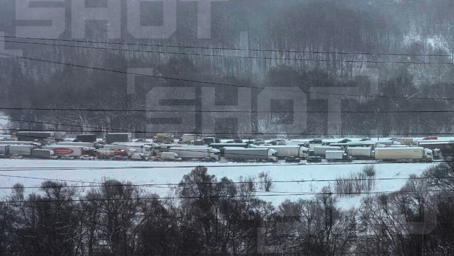 Многокилометровая пробка парализовала МКАД