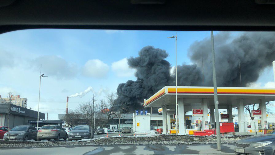Пожар в&nbsp;автосалоне в&nbsp;Санкт-Петербурге, 28 марта 2018 года