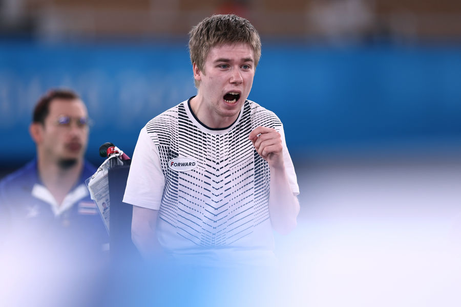 Россиянин Дмитрий Козьмин на командном турнире по бочча на Паралимпиаде в Токио — 2020