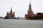Вид на опустевшую Красную площадь в Москве, 30 марта 2020 года