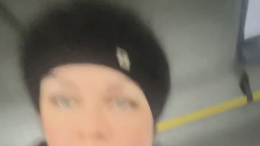 В Барнауле девушку избили из-за места в автобусе в час пик