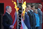 Олимпийский огонь начинает свой путь по городам России