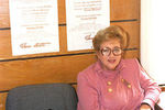 Галина Волчек на фоне театральных афиш, 1994 год