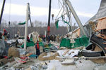 Разбор завалов на месте обрушения крыши «Трансвааль-парка» в московском Ясенево, 15 февраля 2004 года