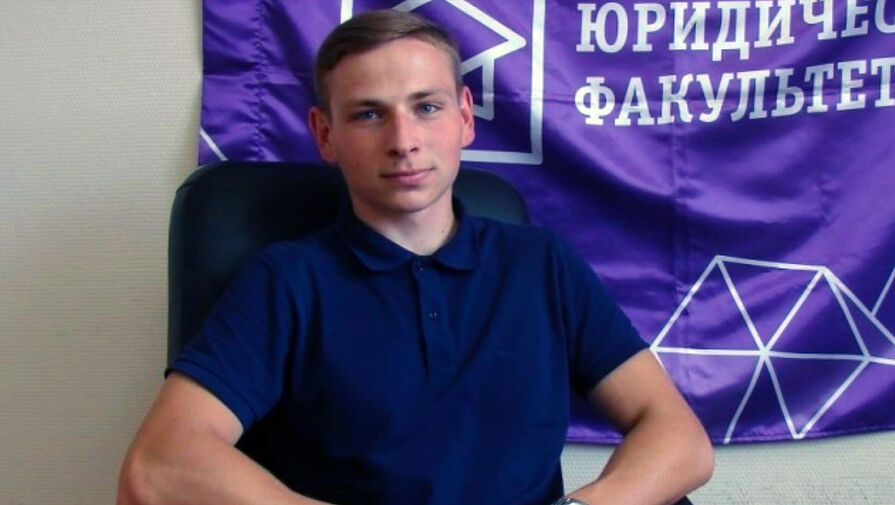 В Томске помощника депутата отправили под домашний арест за порчу баннеров в поддержку СВО