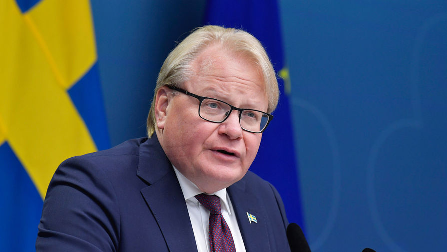 Министр обороны Швеции Хультквист назвал политику РФ угрозой безопасности Европы