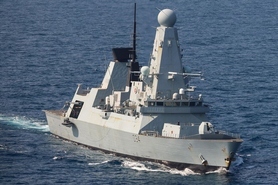 Британский эсминец HMS Diamond 