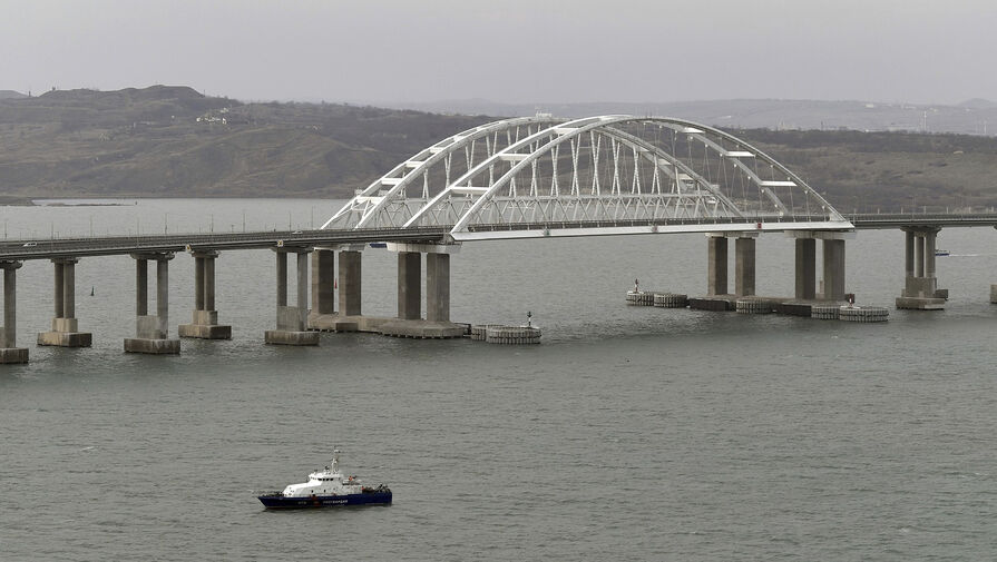 Крымский мост открыли для проезда авто