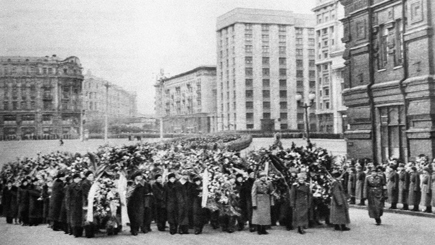 Траурная процессия в день похорон Иосифа Сталина, 9 марта 1953 года