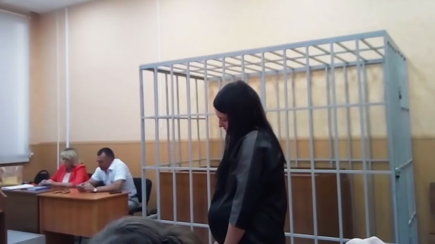 Полина Глухова во время вынесения обвинительного приговора