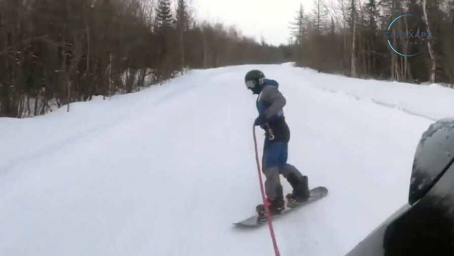 В Салехарде ГИБДД оштрафовала водителя, который буксировал сноубордиста