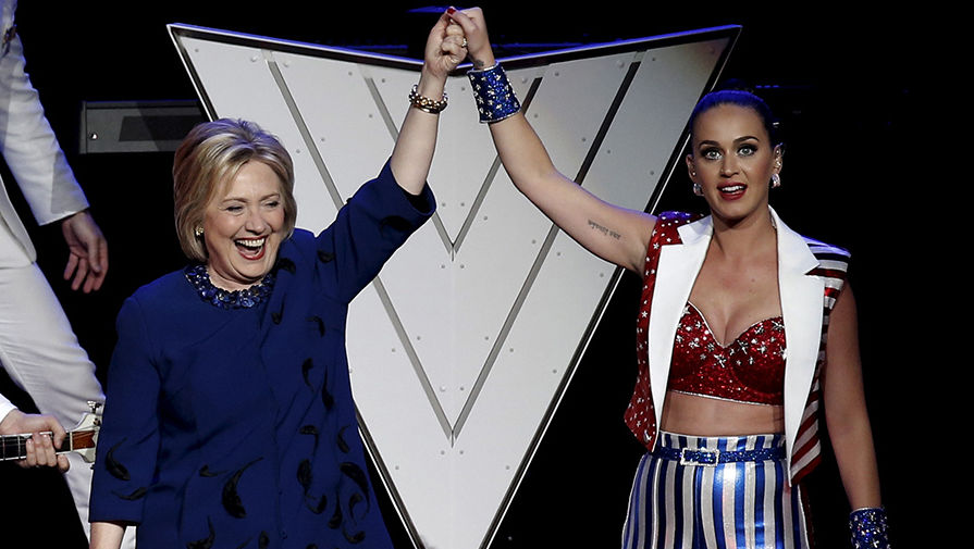 Певица Кэти Перри на концерте в поддержку кандидата в президенты США Хиллари Клинтон, 2016 год 