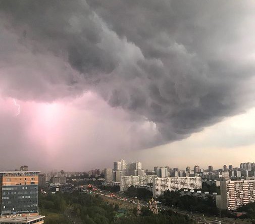 Во время непогоды в Москве, 15 августа 2018 года