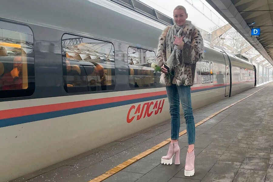 Анастасия Волочкова призналась, что не может отказаться от высоких каблуков 