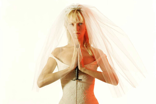 Ума Турман в образе Невесты в промо-кампании фильма «Убить Билла 2» (2004)