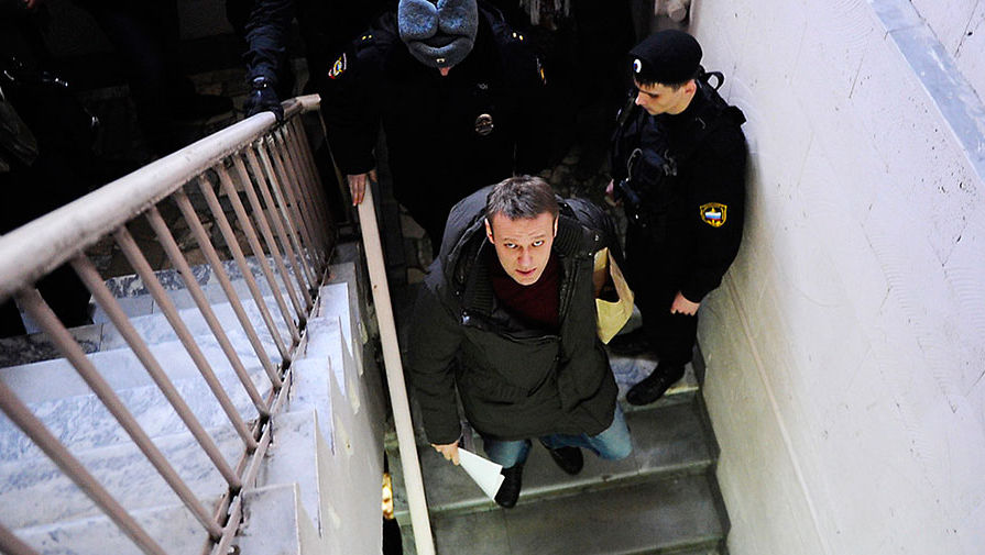Навальный в списке террористов. Басманный суд фото. Последние фото в суде Навального.