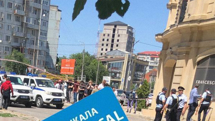 У махачкалинского ТЦ произошла перестрелка