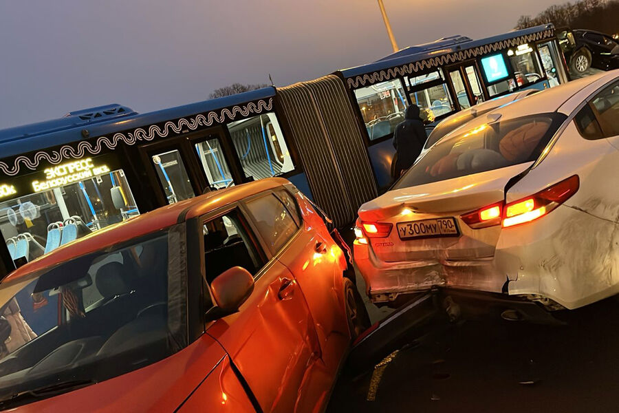 На&nbsp;месте массового ДТП с&nbsp;автобусом на&nbsp;Ленинградском проспекте в&nbsp;Москве, 3&nbsp;декабря 2024&nbsp;года