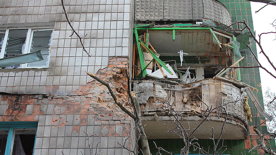 Жилой дом в&nbsp;Донецке, пострадавший от ночного обстрела