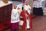 Папа Римский Франциск на похоронах бывшего папы Бенедикта на площади Святого Петра в Ватикане, 5 января 2023 года