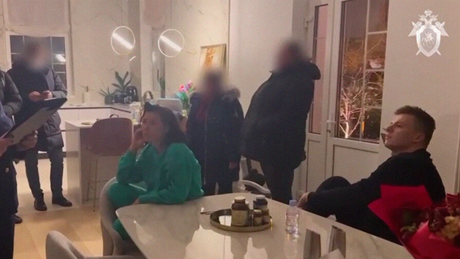 СК опубликовал видео обысков в доме блогеров-миллионников Чекалиных