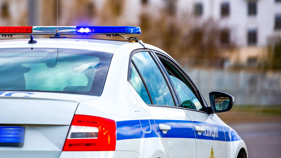 Россиянка украла автомобиль соседа с помощью эвакуатора