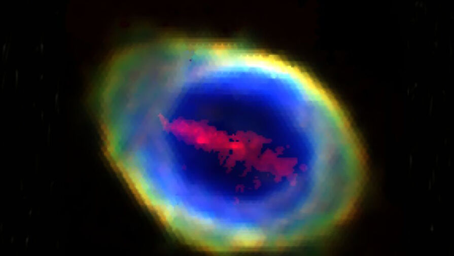 В центре туманности Кольцо обнаружена загадочная структура из железа