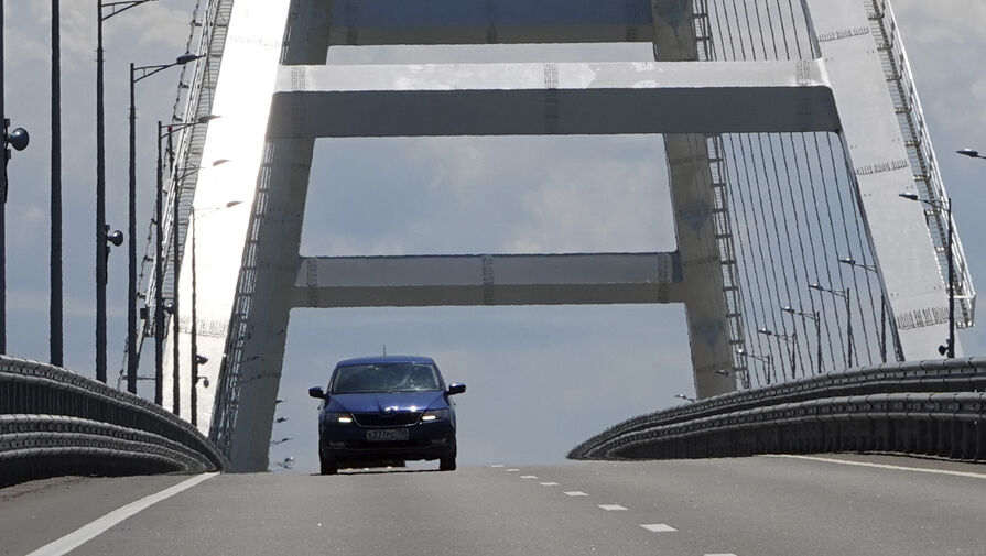 Движение автотранспорта по Крымскому мосту временно перекрывали
