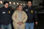Прибытие наркобарона «Эль Чапо» в аэропорт Лонг-Айленд Макартур после экстрадиции из Мексики, 19 января 2017 года