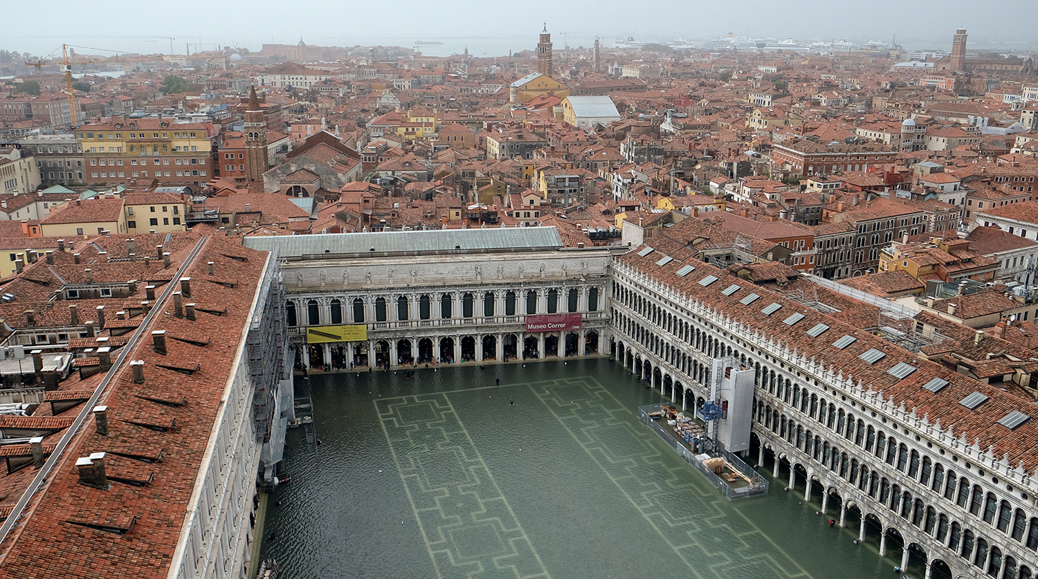 Вид на площадь Святого Марка в Венеции, 29 октября 2018 года