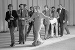 Актриса Елена Проклова (в центре) представляет советскую делегацию на XI Московском международном кинофестивале, 1979 год