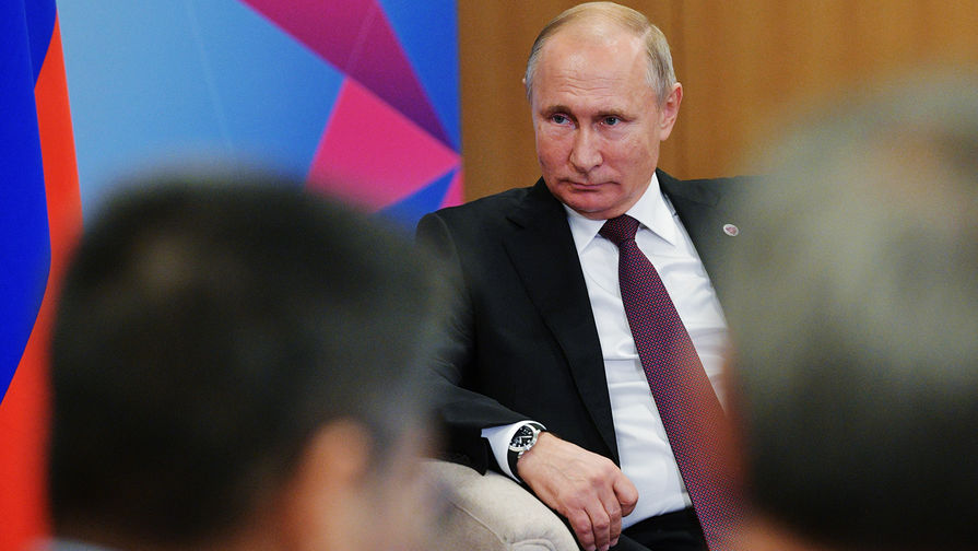 Президент России Владимир Путин во время саммита АСЕАН в Сингапуре, 15 ноября 2018 года