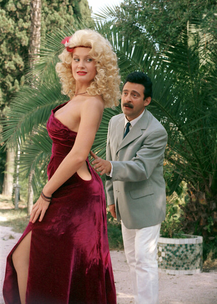 Геннадий Хазанов и артистка Московского независимого театра &laquo;Фавор&raquo; Елена Зорина во время съемки фильма &laquo;Маленький гигант большого секса&raquo; в&nbsp;Сухуми, 1991&nbsp;год