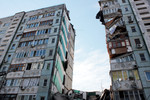 Взрыв произошел в жилом 9-этажном доме, расположенном по адресу улица Николая Островского, 150/1, в Советском районе.