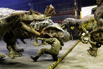 Восьмиметровые динозавры-роботы в Токио, Япония