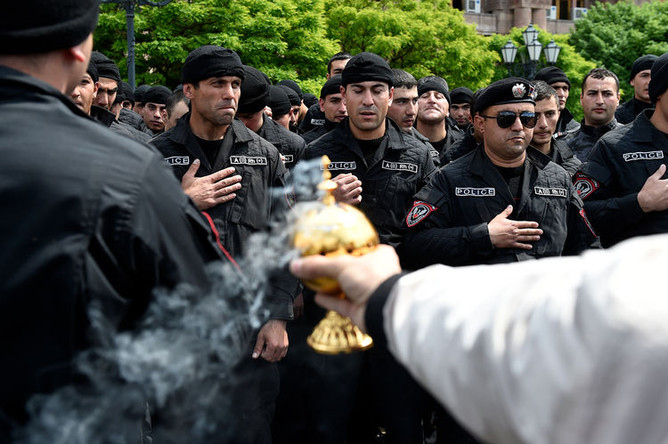 Акция протеста на площади Республики в Ереване, 22 апреля 2018 года