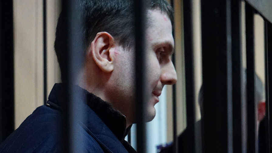 Адам Осмаев, обвиняемый в подготовке покушения на президента России Владимира Путина, на заседании Приморского районного суда Одессы, ноябрь 2014 года