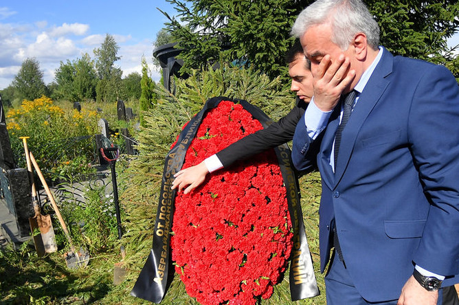 Во время церемонии прощания с убитым в ЦАР журналистом Орханом Джемалем на Хованском кладбище Москвы, 7 августа 2018 года