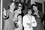 Участники The Monkees Питер Торк, Майкл Несмит, Дэвид Джонс и Мики Доленс во время пресс-конференции в Нью-Йорке, 1967 год